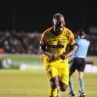 Barcelona venció a Libertad con tres goles.