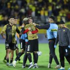 Gabriel Cortez y un festejo tremendo luego de ganar 1-0 a Católica en Quito.