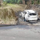 Así quedó el vehículo en el que se movilizaban los supuestos secuestradores.
