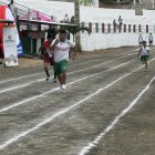 Jesús durante la prueba de los 100 metros planos que lideró de principio a fin.