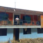 En los albergues, los damnificados que han sido reubicados se resignan al abandono sus casas que están en la zona mas afectadas.