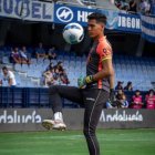 Cornejo, de 20 años, habría sufrido una fuerte caída en el baño, lo que provocó su estado delicado de salud.