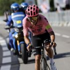Richard Carapaz ganó la etapa 17 del Tour de Francia.