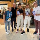 Las hermanas halteristas Neisi Dajomes y Angie Palacios, junto al equipo llegaron a París