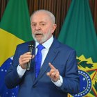El presidente de Brasil, Luiz Inácio Lula da Silva habla durante una reunión ministerial este jueves en el Palácio del Planalto, en Brasilia (Brasil).