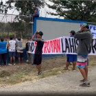 Hinchas de Emelec acudieron al entrenamiento del equipo para reclamar por los resultados