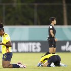 Jugadoras de Ecuador celebran la clasificación a cuartos de final de la Copa Mundial Femenina sub-17 tras vencer a Nueva Zelanda, en el estadio Cibao en Santiago de los Caballeros