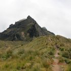 Al interior del volcán pueden presentarse explosiones de vapor de agua.