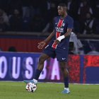 Willian Pacho jugó todo el partido en el encuentro entre PSG y Lens por la Ligue 1