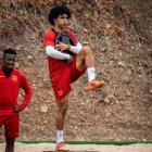 El jugador venezolano Eduard Bello en sesión de entrenamiento de Barcelona