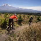 El imponente Cotopaxi es el principal protagonista en la práctica de esta relativamente “nueva” modalidad de ciclismo.