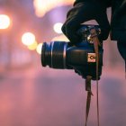 Según las denunciantes, el joven las habría manipulado para obtener fotografías y acceso a sus cuentas de iCloud.