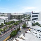 La infraestructura moderna y la inversión en tecnología también han sido factores fundamentales en el éxito de la UEES