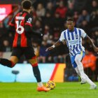 Pervis Estupiñán fue titular en la goleada de Brighton.