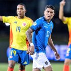 Kendry Páez (c) es criticado por no brillar con la Tri en el Sudamericano Sub-20
