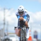 Cepeda, quiteño de 28 años de edad, hizo su debut oficial con el equipo español, proclamándose rey de la crono tricolor.