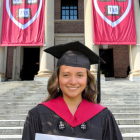 Angélica Remache López comparte consejos para migrantes, en Instagram y TikTok. En junio se graduó en Harvard.