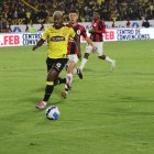 Barcelona fue sorprendido por Deportivo Quito en la Noche Amarilla.