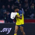 Kevin Rodríguez fue golpeado en el rostro y sufrió una lesión en el partido de Union Saint-Gilloise en Europa League ante Ajax