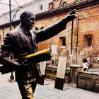 La estatua de Sixto Durán Ballén fue colocada en diciembre de 2021, a propósito del centenario de su nacimiento.