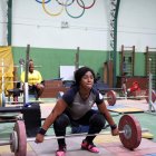 La pesista no dejó nunca las jornadas de entrenamiento para fortalecer su mejoría.