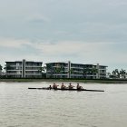 Los integrantes de la única yola del Club Ab. Manuel Calle realizan los últimos trabajos en agua, luego de tres meses de planificación estricta para la prueba. Antes cada uno compitió a nivel provincial.