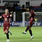 El festejo de Carlos Arboleda tras marcar el primer gol de Mushuc Runa sobre Unión.