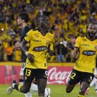 Janner Corozo (i) no ha vuelto a anotar con Barcelona en Copa Libertadores desde el tanto contra Corinthians.