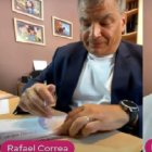 El expresidente prófugo, Rafael Correa, ha tratado de explicar el supuesto fraude con la tinta transferible en distintas entrevistas.