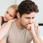 "¿Tu pareja no quiere nada serio? Descubre cómo actuar con madurez emocional, evitar la dependencia y tomar decisiones alineadas a lo que realmente deseas.