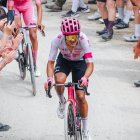 El ciclista ecuatoriano subió 18 puestos en el ranking UCI tras el Giro de Italia, uno de los ascensos más destacados en la temporada.