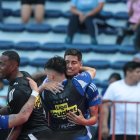 Jugadores de Emelec celebran el gol de José Francisco Cevallos ante Vinotinto