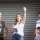 Fiorella Icaza junto a sus pequeños hijos pidió a su esposo resistir y a seguir luchando por su libertad
