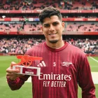 Piero Hincapié cerca de ganar la Premier League.
