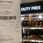 Una foto creada por la IA sobre el registro que queda sobre la compra en duty free, que Aduana de Ecuador investigó.