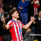 El delantero argentino actualmente milita en el Atlético de Madrid, donde su contrato se extiende hasta junio de 2030.
