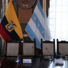 La alcaldesa encargada preside las sesiones del Concejo Cantonal.