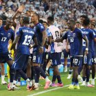Jugadores de Cabo Verde celebraron el gol de Sidny Lopes Cabral ante Argentina.