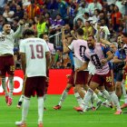 Jugadores de la selección española tras el pitazo final del partido ante Francia que terminó 2-0.