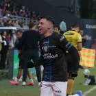 Matías Perelló festeja su gol en la goleada 3-0 ante Independiente del Valle.