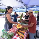 Comercialización. Oferta de frutas, verduras y alimentos procesados se exhiben ferias agroecológicas.
