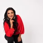 Mimí Ibarra ha decidido celebrar sus 30 años en la música con un nuevo álbum de salsa, que incluirá sus grandes éxitos.