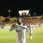 Liga de Quito llega de vencer a Aucas en el campeonato ecuatoriano por marcador de 1-0. Con gol de Yerlin Quiñónez.