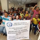 Un grupo de jubilados que con frecuencia tienen que reclamar para que el SRI les devuelva el IVA.