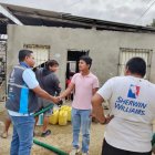 Los pobladores esperaron a los tanqueros para abastecerse del agua potable