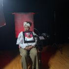 La obra narra los pormenores de la gesta libertaria desde la voz de Jonatás Sánez, quien fue esclava de Manuela Sáenz.