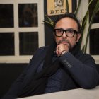 Juan Pablo Castro Rodas es doctor en Literatura Latinoamericana por la Universidad Andina Simón Bolívar y profesor en la facultad de Comunicación de la Universidad Central del Ecuador.