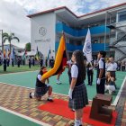 Juramento de la bandera en el colegio Liceo Panamericano Centenario