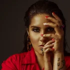 Carmina Miranda da clases de canto desde los 17 años. Su primer trabajo fue como maestra de canto en el club de música del Liceo Naval.