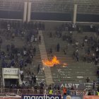 El sábado pasado en el cotejo entre Guayaquil City y Emelec, hinchas prendieron fuego en las gradas.